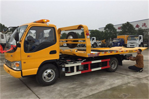 兴宁区哪里有拖车服务