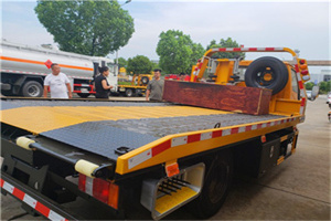 兴宁区附近拖车电话号码服务